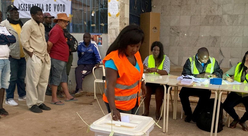 Eleições: Autoridades com "medo" de assumir adiamento