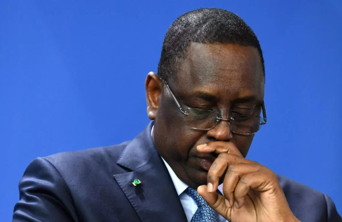 Senegal: Macky Sall suspende funções políticas