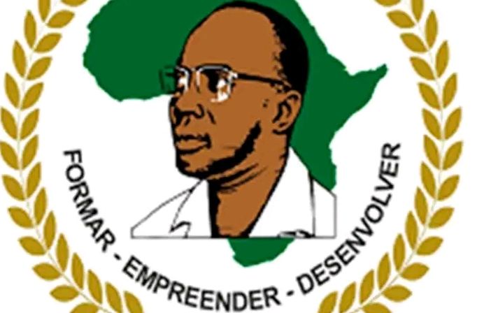 UAC: Estudantes boicotam aulas e reitoria ameaça expulsar “perturbadores”