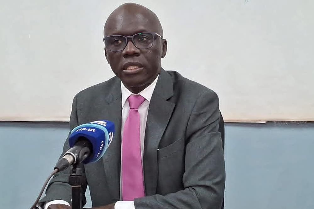 Liga apela à consolidação da democracia através da igualdade de género