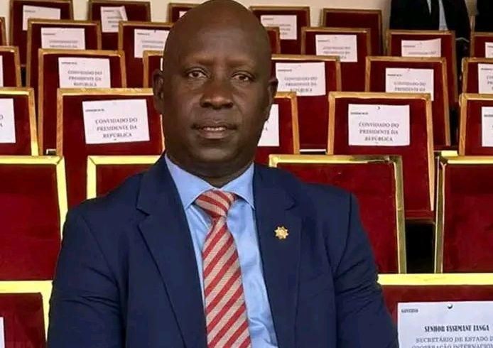 Deputado denuncia intimidações e garante regresso ao país