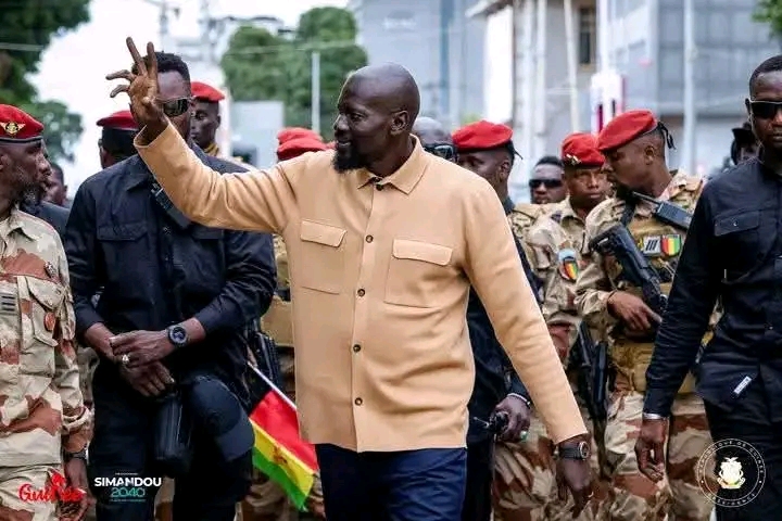 Guiné proíbe France 24 e cassa acreditação da Jeune Afrique