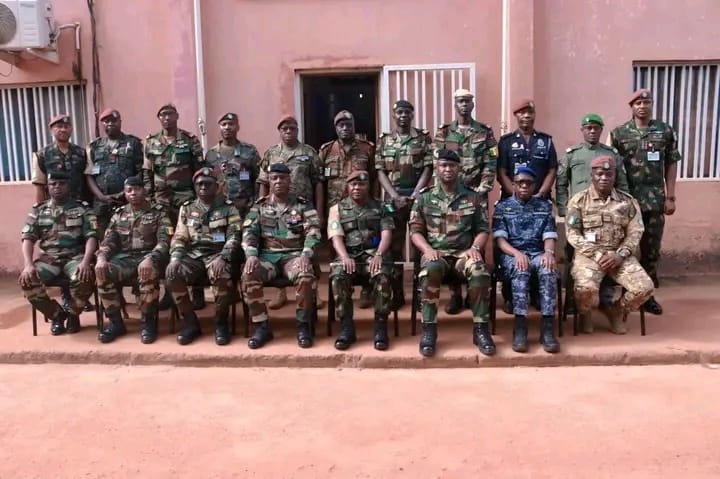 Delegação militar senegalesa inspeciona contingente da CEDEAO em Bissau